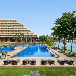 ***** Hotel Cinnamon Lakeside Sri Lanka
